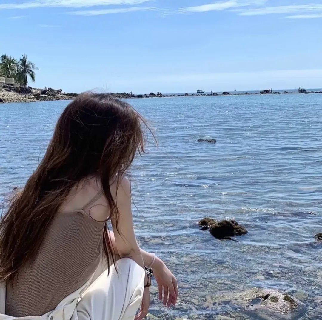 奇怪的袜子精灵